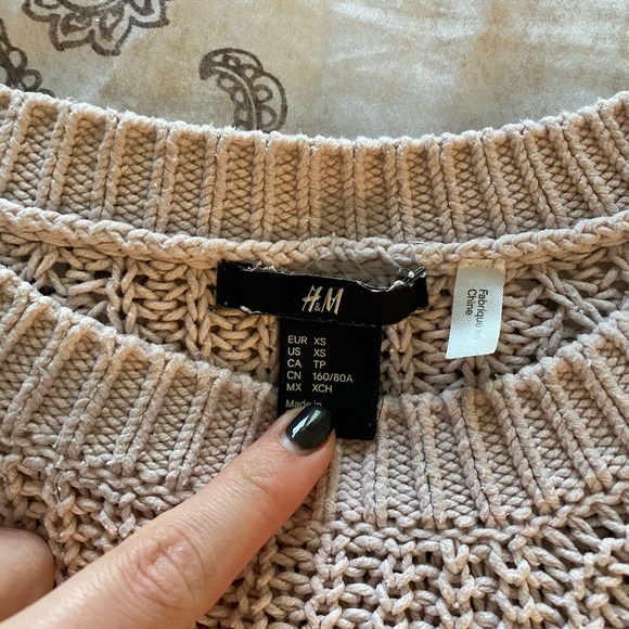 Light Pink Knitted Crop Sweater - Picture 2 of 2